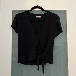 Maxwell black wrap tshirt